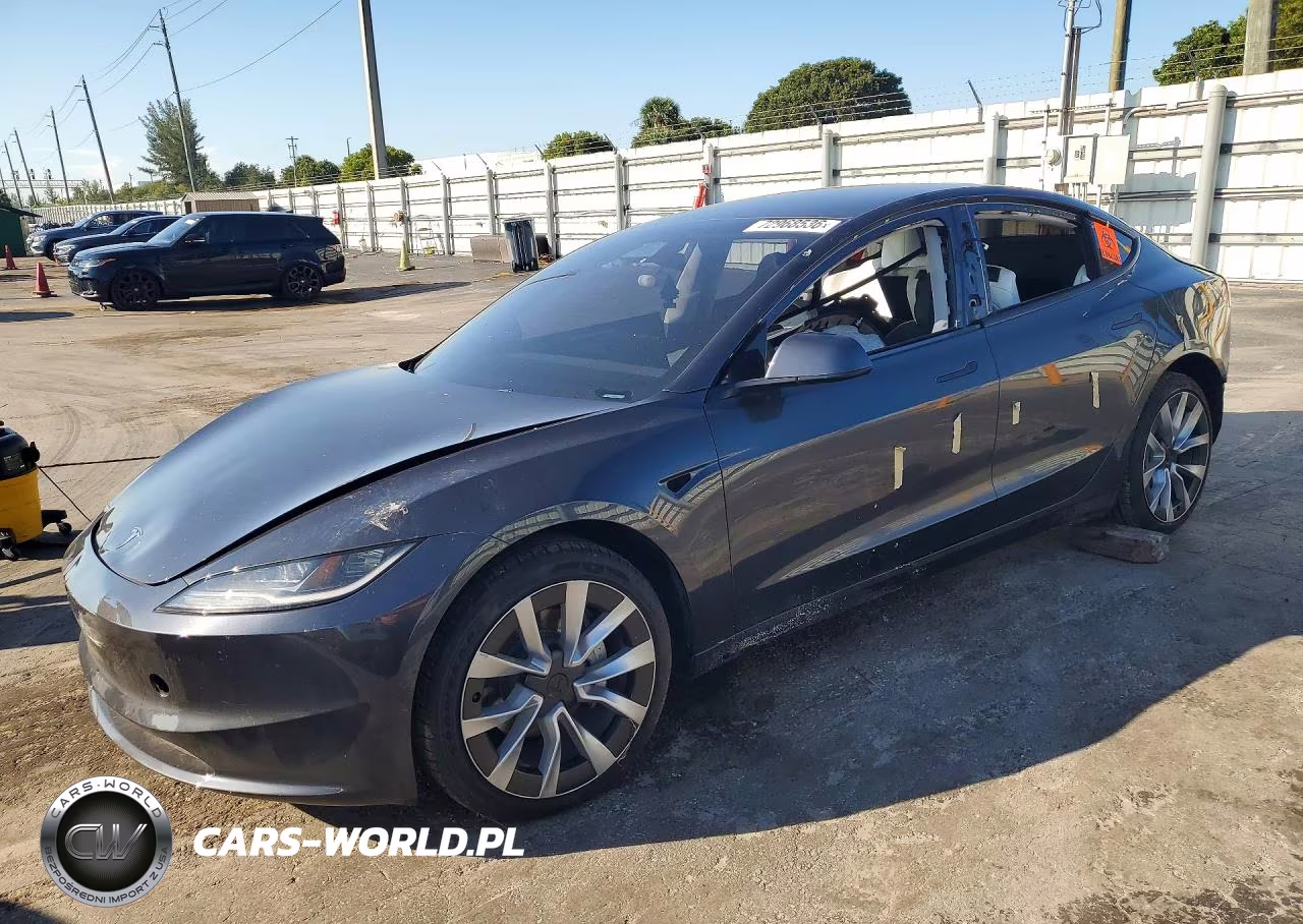 2025 Tesla Model 3 VIN:5YJ3E1EA9SF024730 - 1