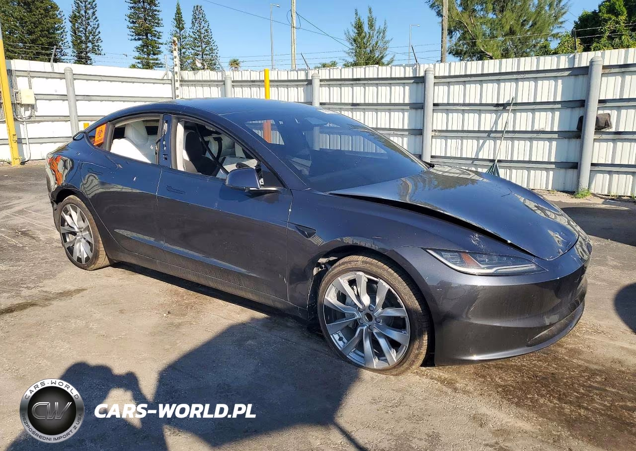 2025 Tesla Model 3 VIN:5YJ3E1EA9SF024730 - 4