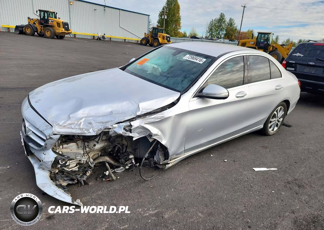 2015 Mercedes-Benz C 300 4Matic – zdjęcie 1 z 12