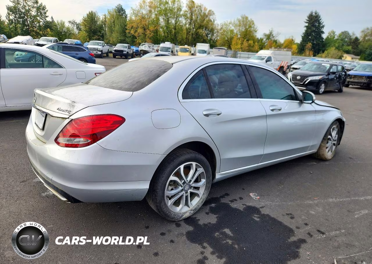 2015 Mercedes-Benz C 300 4Matic VIN:55SWF4KB2FU048641 - 3