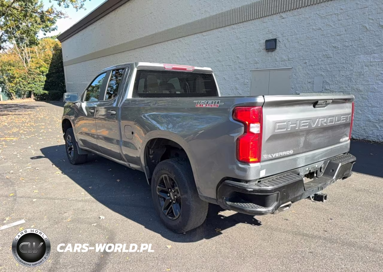 2019 Chevrolet Silverado 1500 Custom Trail Boss VIN:1GCRYCEF6KZ390244 - 3