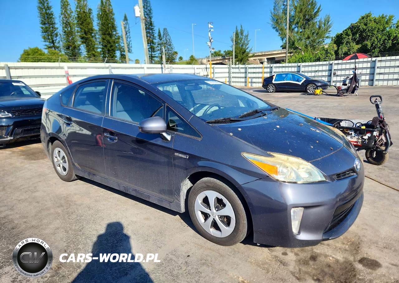 2013 Toyota Prius Two VIN:JTDKN3DUXD1654237 - 4