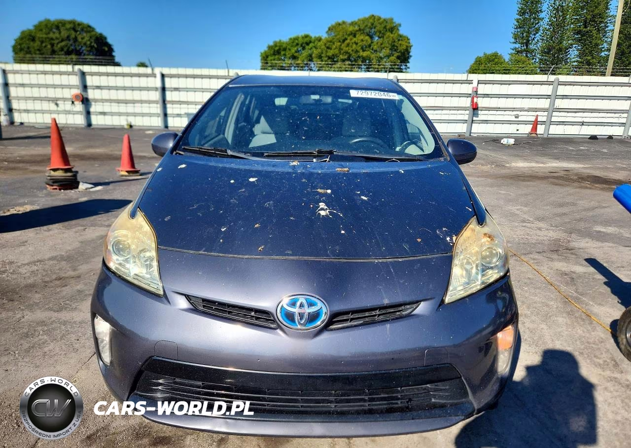 2013 Toyota Prius Two VIN:JTDKN3DUXD1654237 - 5
