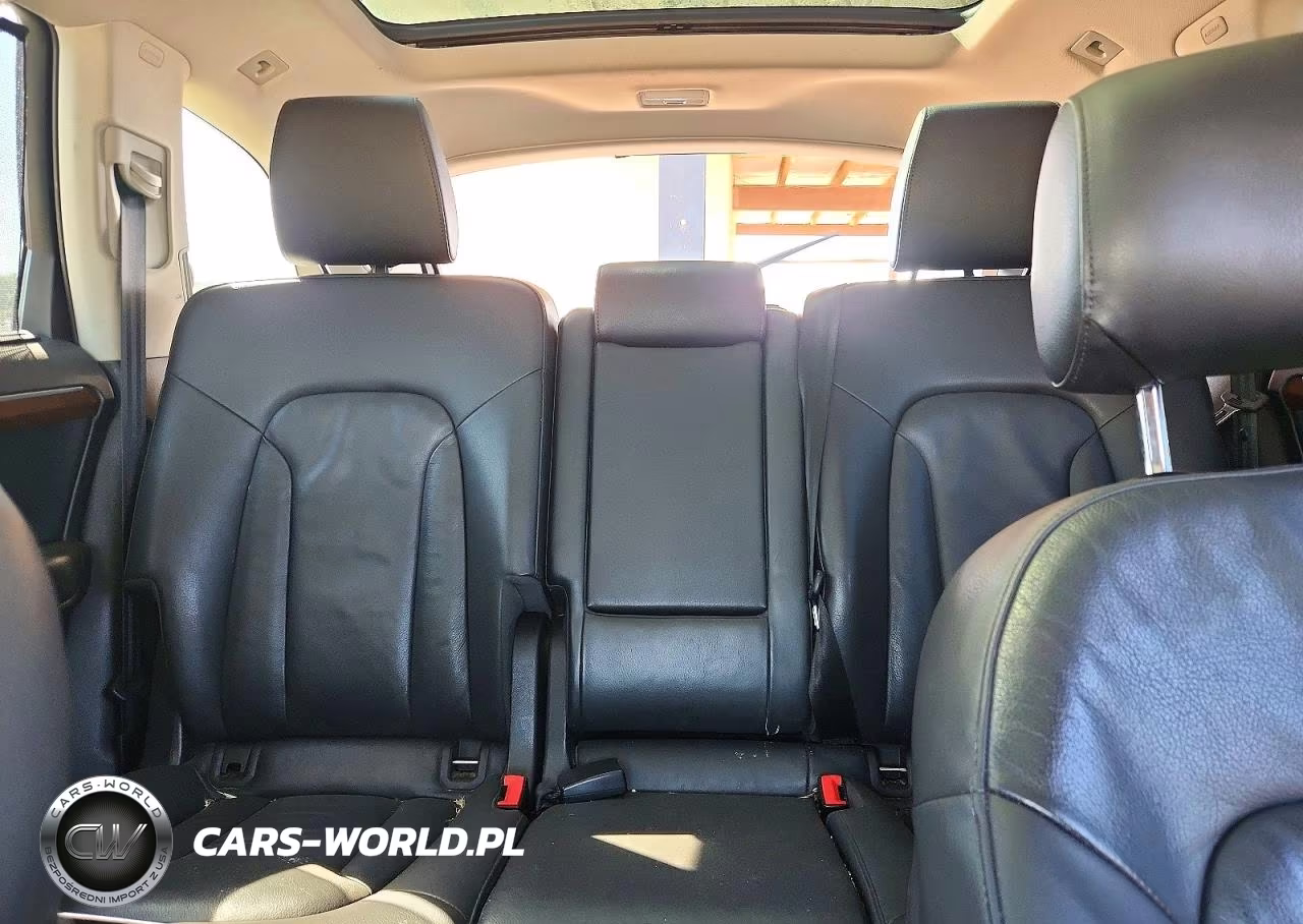 2015 Audi Q7 Premium Plus VIN:WA1LGAFE2FD031649 - 10