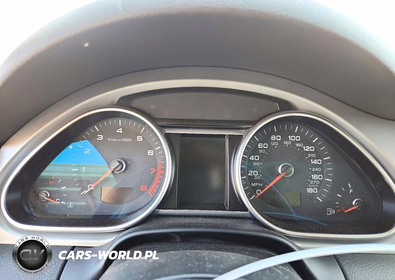 2015 Audi Q7 Premium Plus VIN:WA1LGAFE2FD031649 - 9
