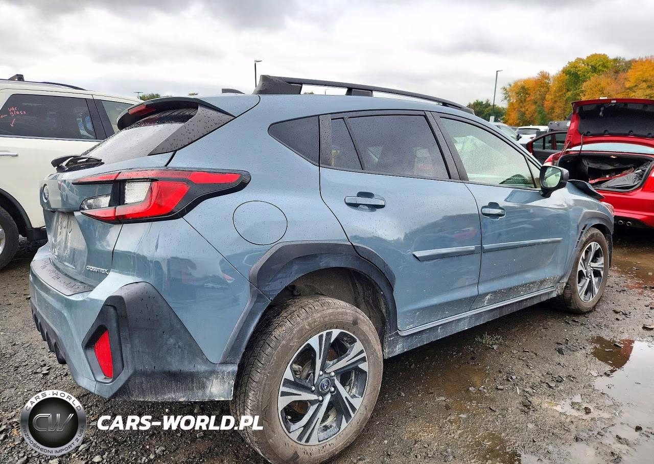 2024 Subaru Crosstrek Premium VIN:JF2GUADC4R8203261 - 3