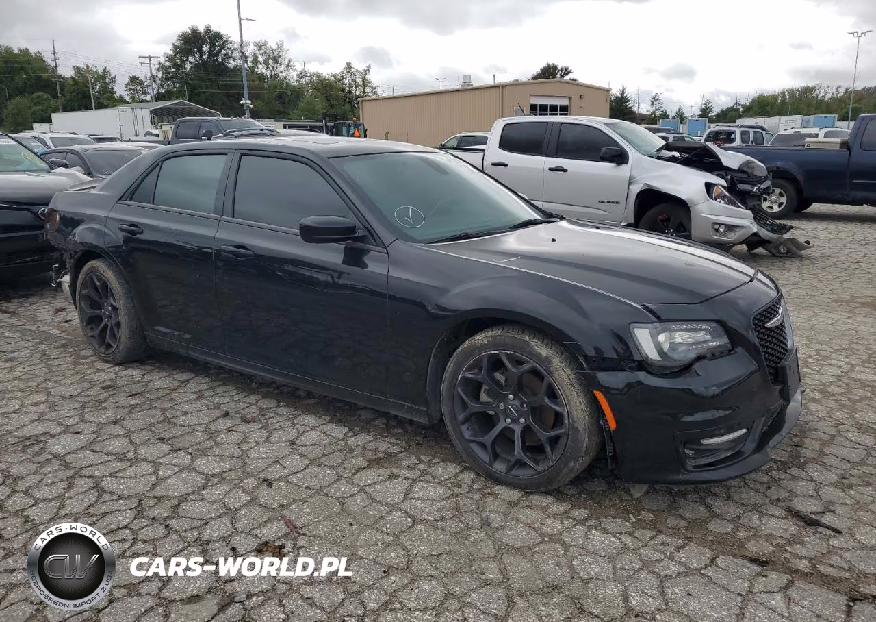 2020 Chrysler 300 S VIN:2C3CCABG3LH120321 - 4