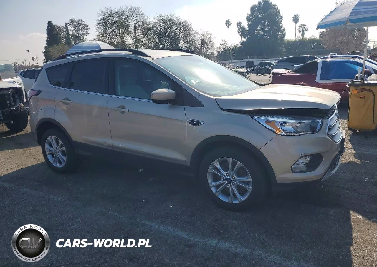 2018 Ford Escape Se VIN:1FMCU9GD4JUC78288 - 4
