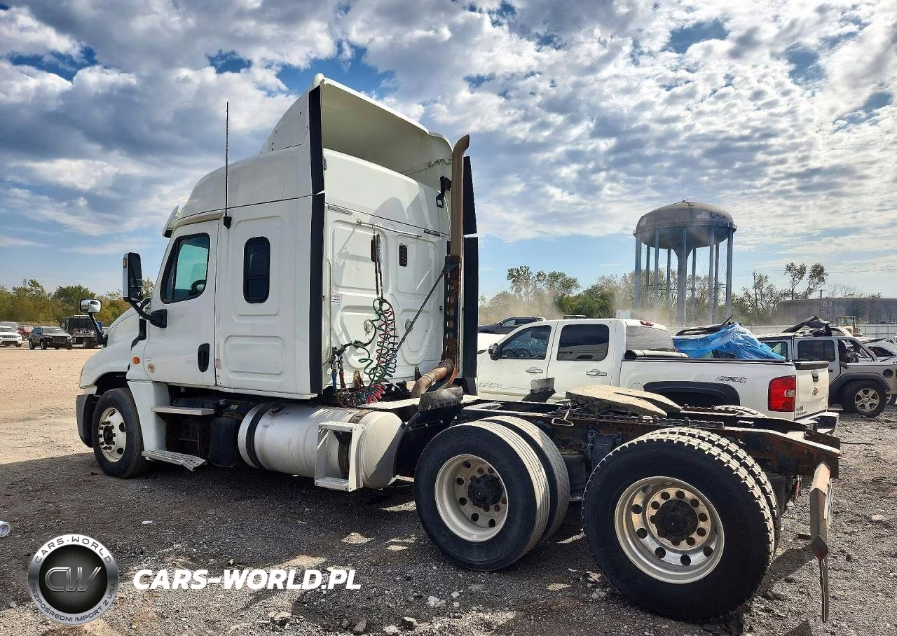 2013 Freightliner Cascadia Semi Truck VIN:1FUJGLDR3DLFF2050 - 2