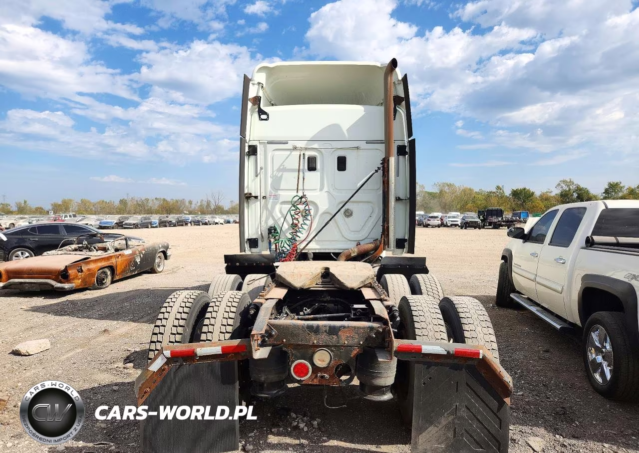2013 Freightliner Cascadia Semi Truck VIN:1FUJGLDR3DLFF2050 - 6