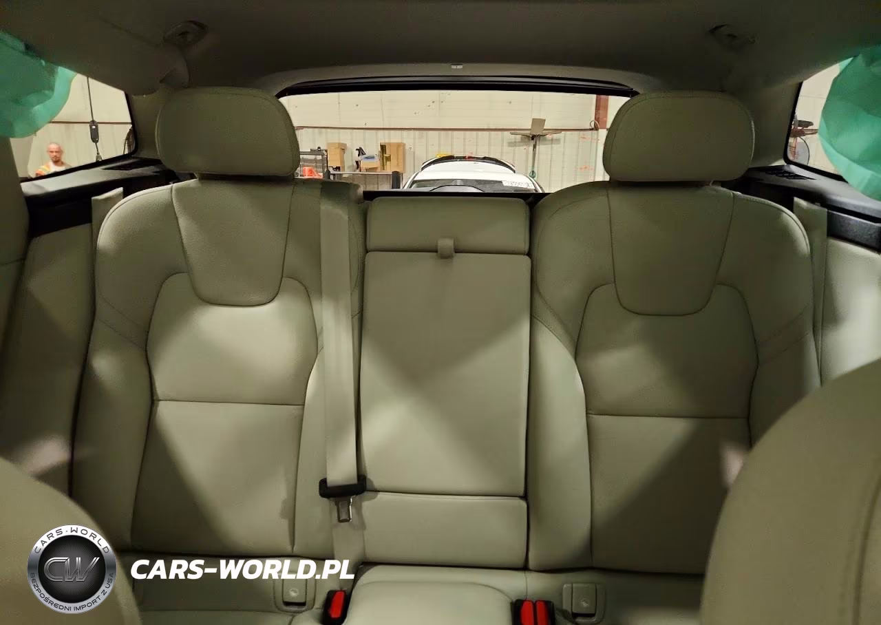 2023 Volvo Xc60 Plus VIN:YV4L12RN6P1294672 - 10
