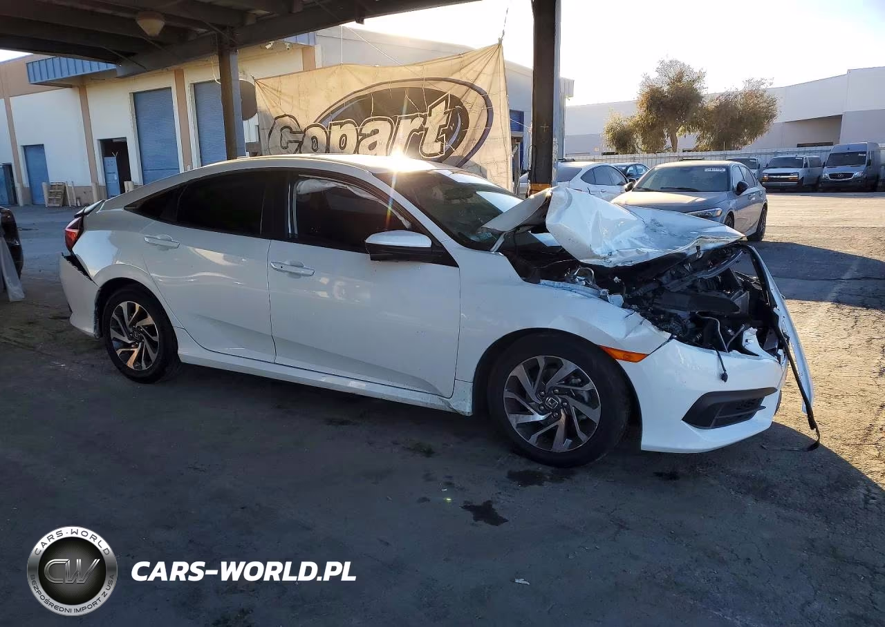 2018 Honda Civic Ex VIN:19XFC2F75JE209065 - 4