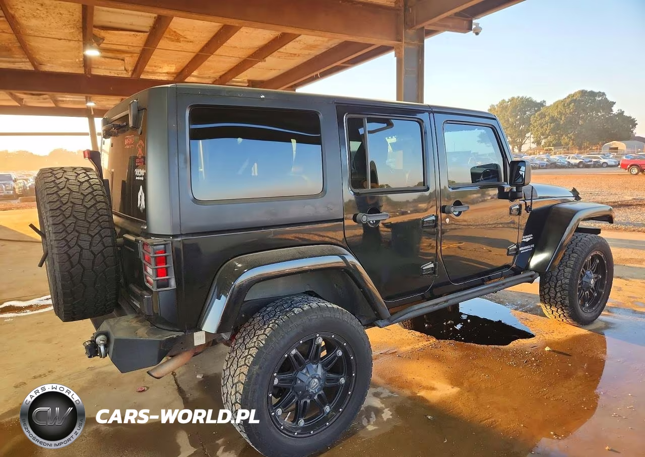 2013 Jeep Wrangler Unlimited Sahara VIN:1C4HJWEG6DL627217 - 3