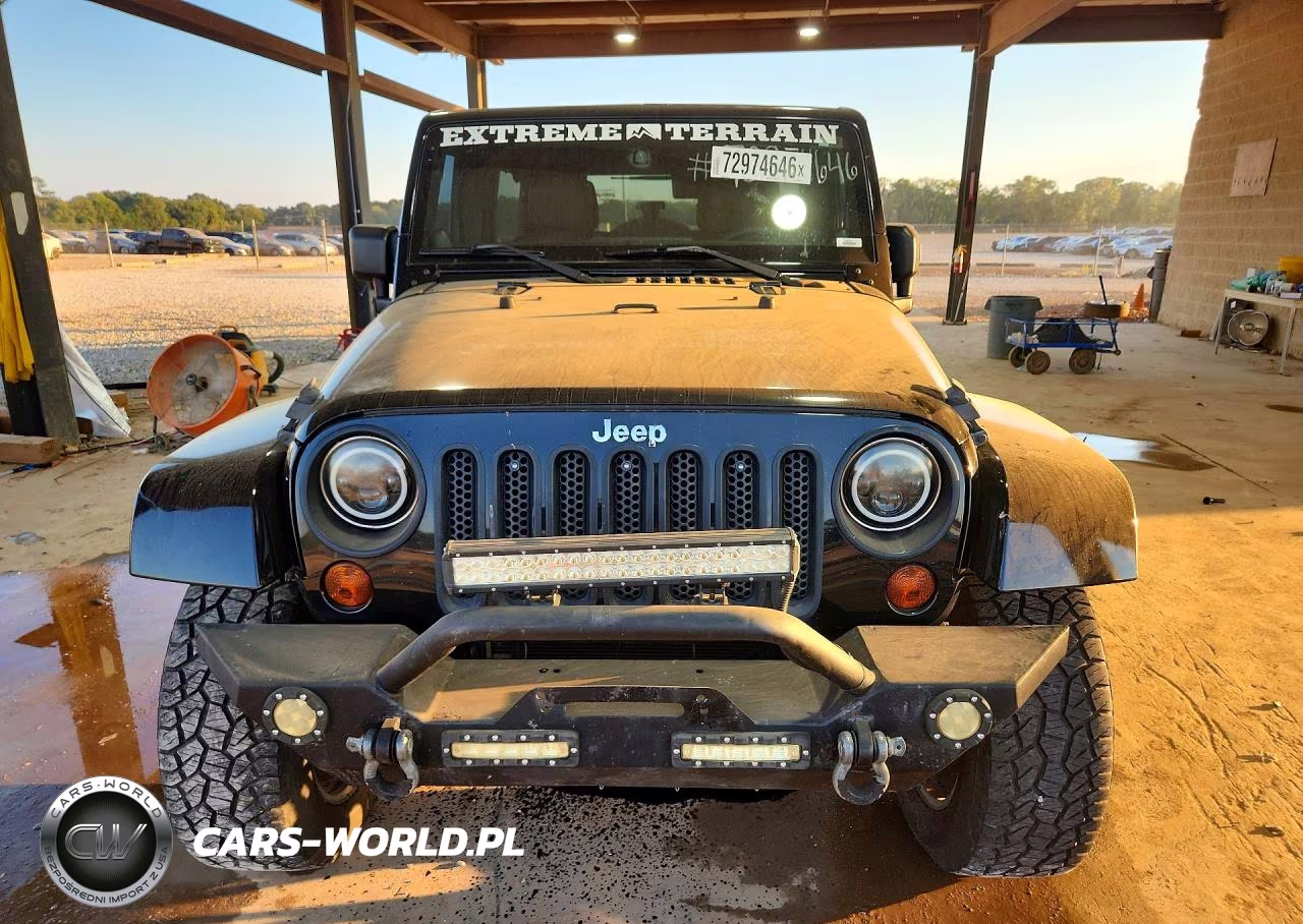 2013 Jeep Wrangler Unlimited Sahara VIN:1C4HJWEG6DL627217 - 5