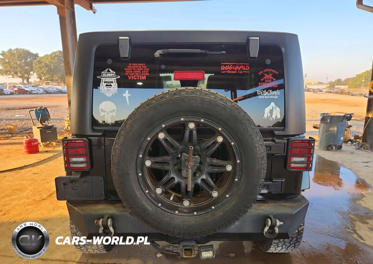 2013 Jeep Wrangler Unlimited Sahara VIN:1C4HJWEG6DL627217 - 6