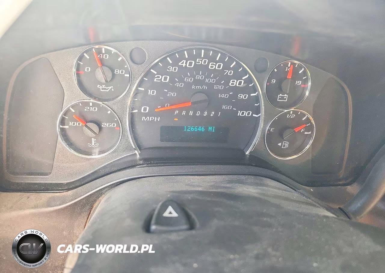 2009 Chevrolet Express Cutaway G4500 VIN:1GBKG31K591155239 - 9