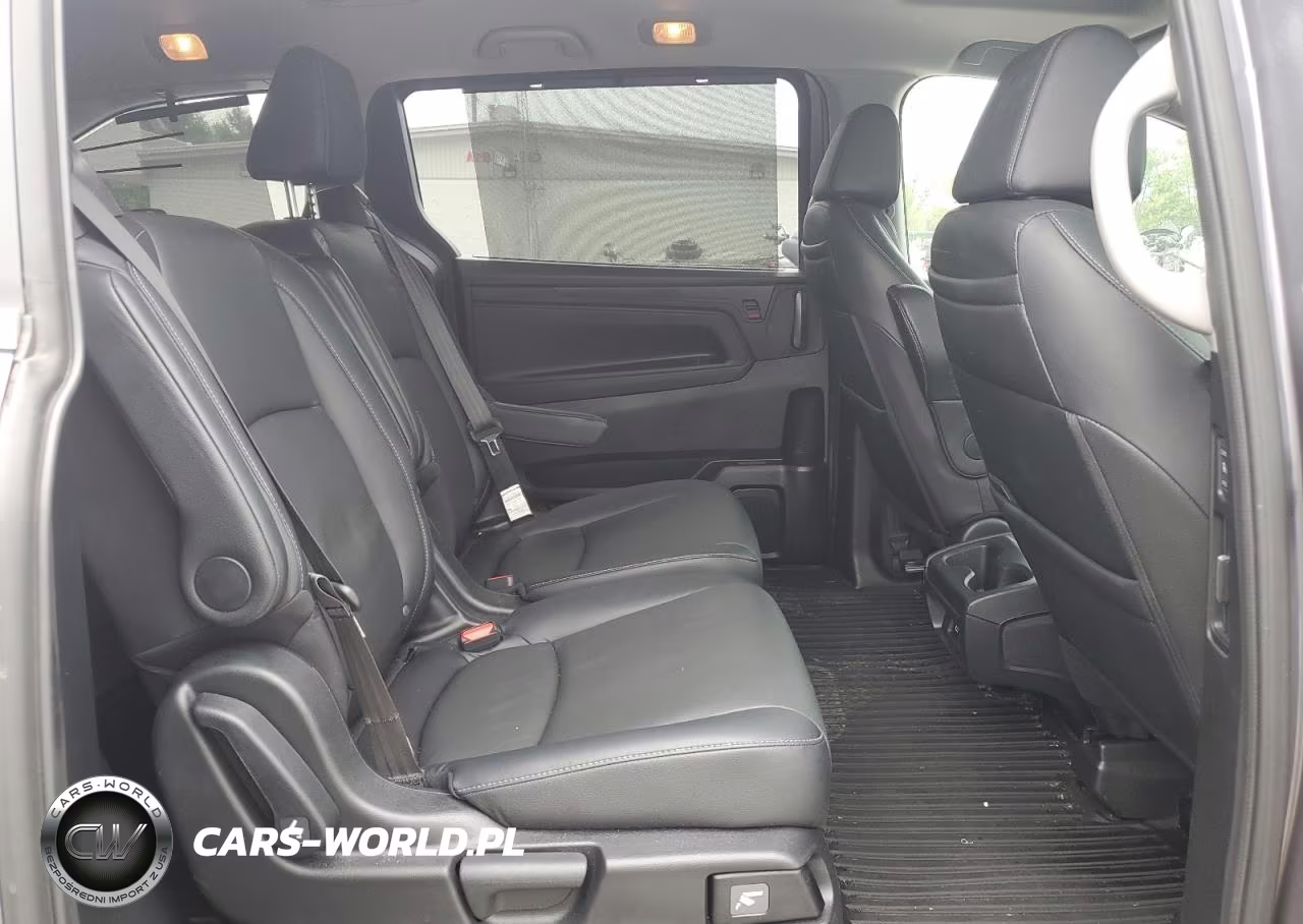 2021 Honda Odyssey Touring VIN:5FNRL6H84MB033988 - 11
