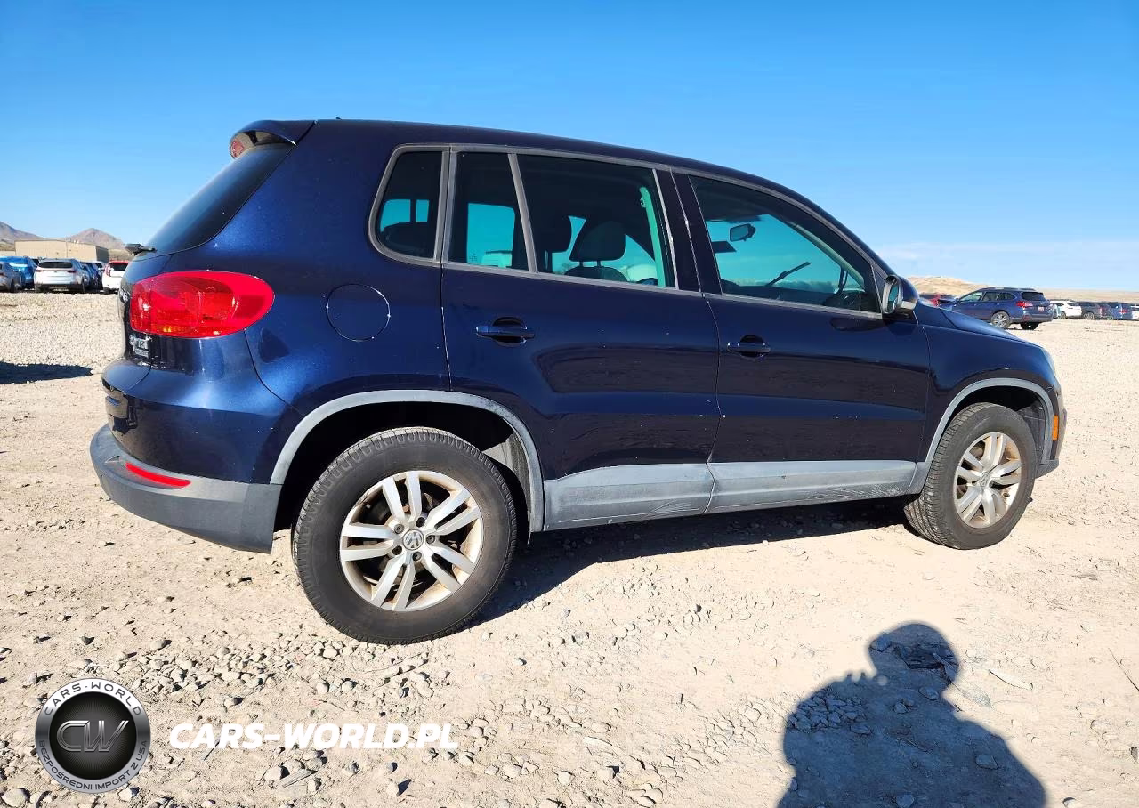 2013 Volkswagen Tiguan S VIN:WVGBV7AX5DW526959 - 3