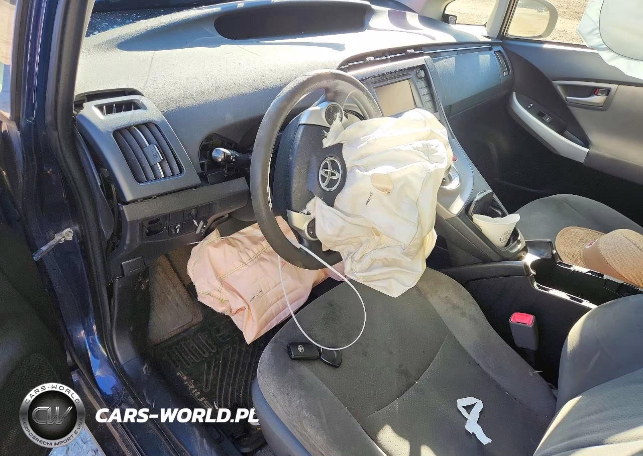 2013 Toyota Prius Two VIN:JTDKN3DU6D1683721 - 8