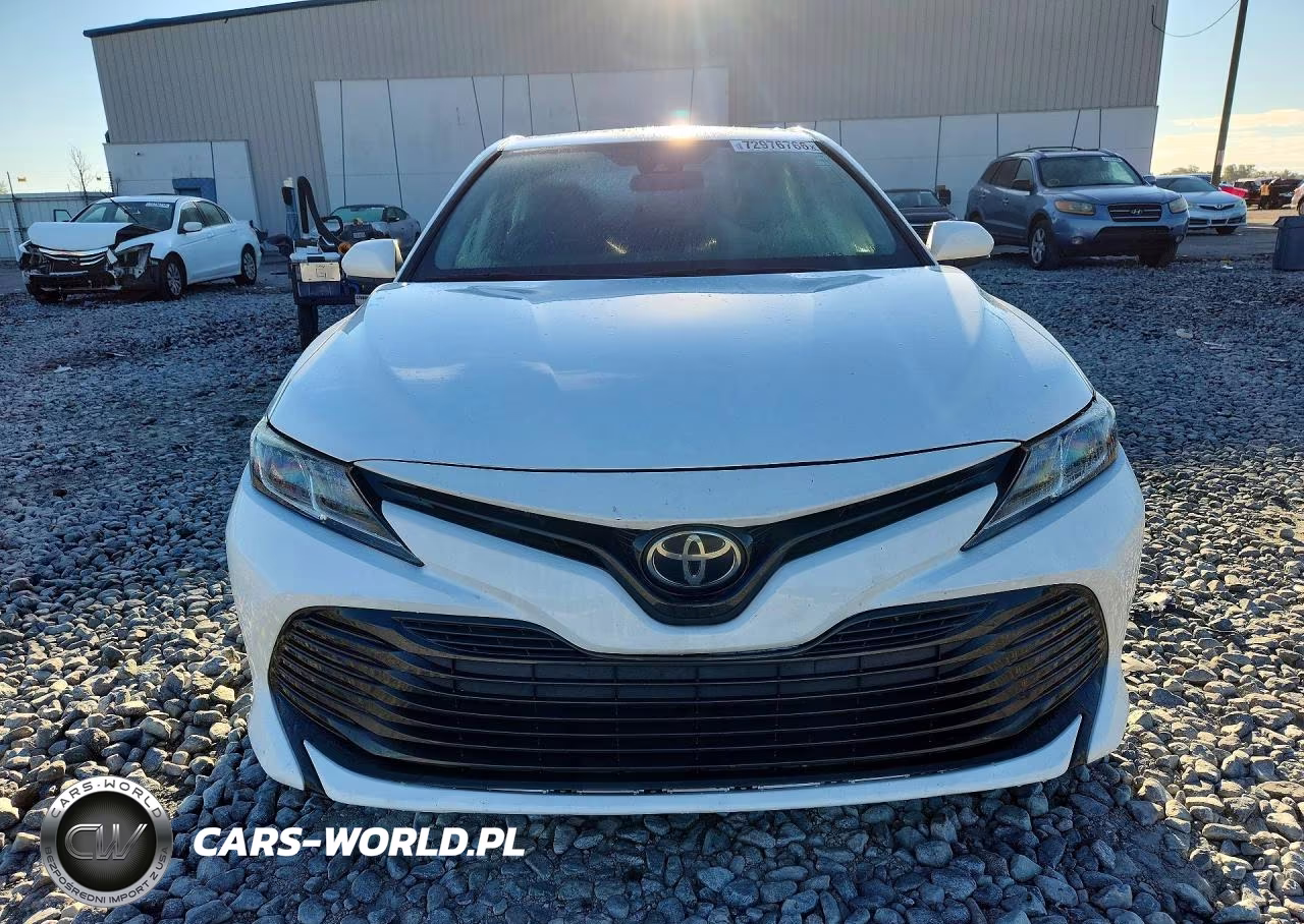 2019 Toyota Camry Le VIN:4T1B11HK3KU203666 - 5