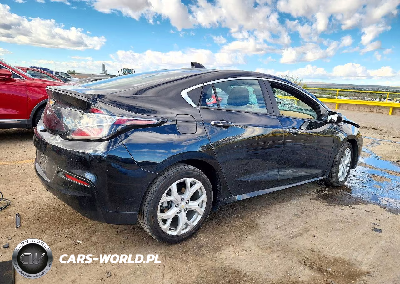 2018 Chevrolet Volt Premier VIN:1G1RB6S50JU113320 - 3
