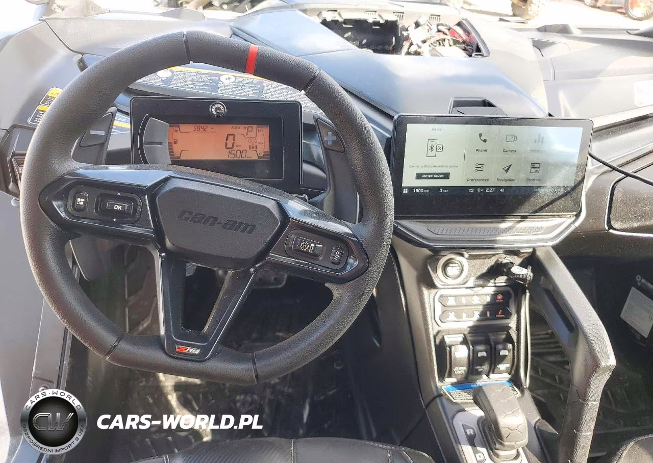 2025 Can-Am Maverick R X Rs VIN:3JB8XAT41SE000170 - 9