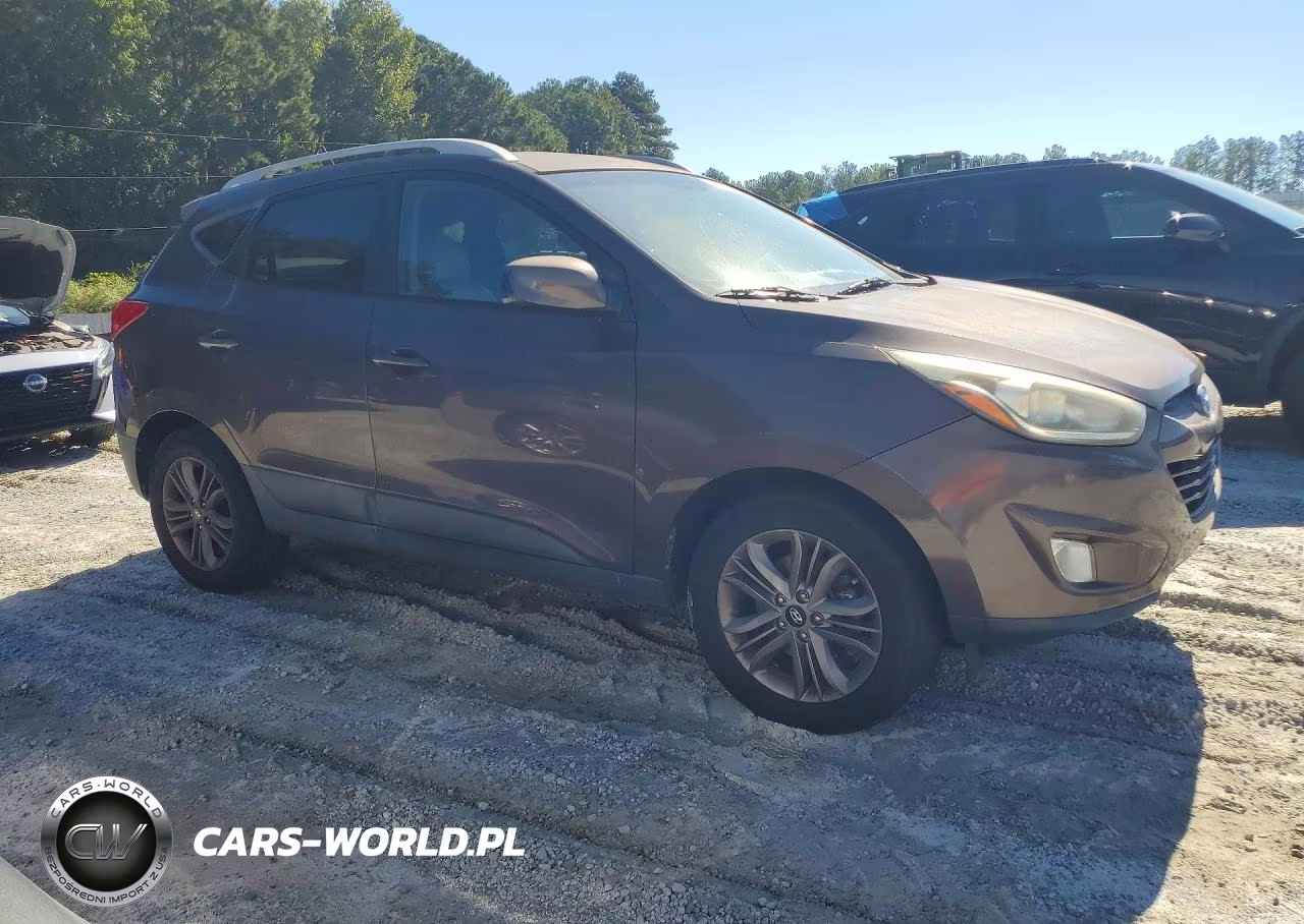 2015 Hyundai Tucson Se VIN:KM8JU3AG5FU993837 - 4