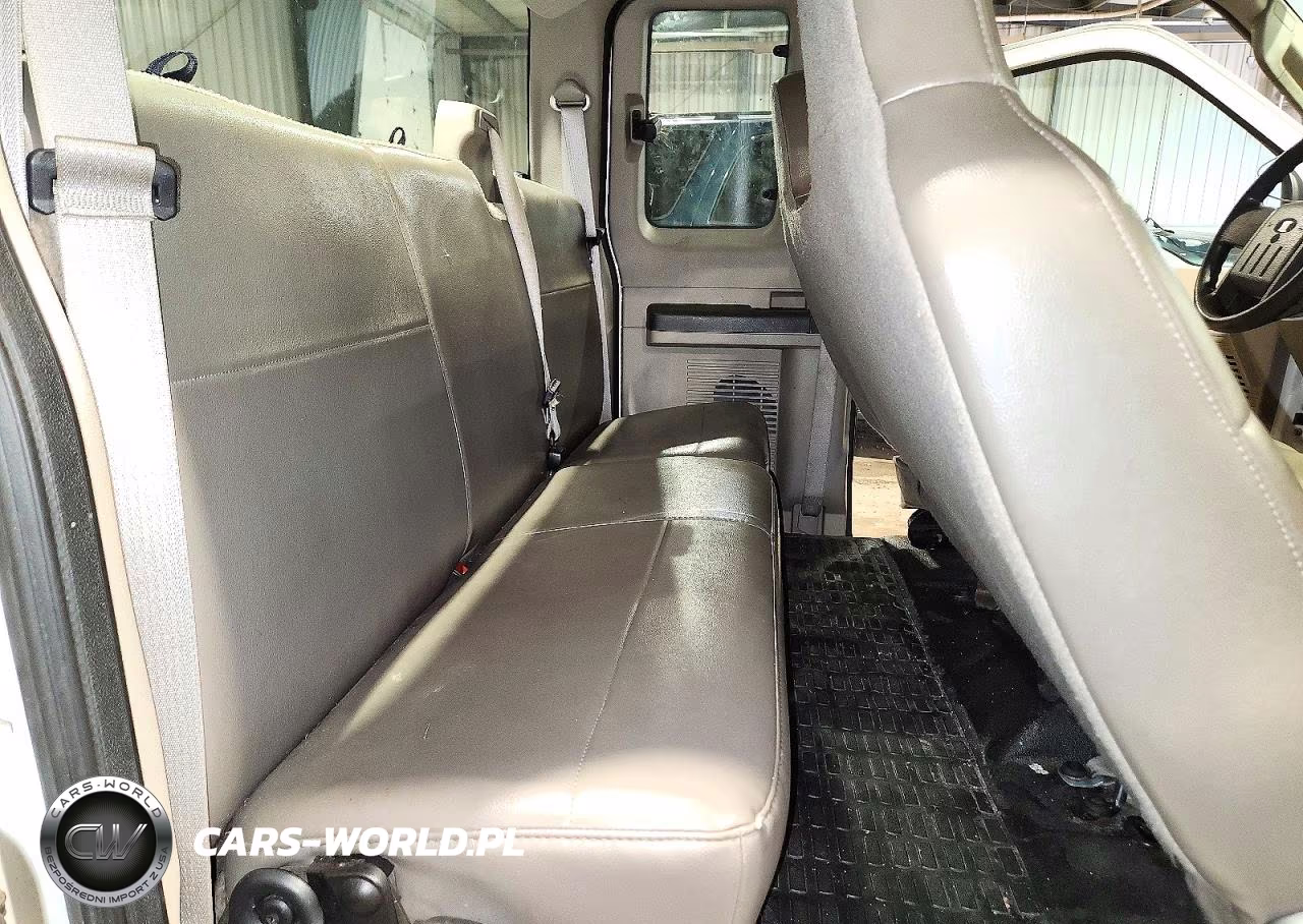 2008 Ford F250 Super Duty VIN:1FTSX21R58EB60256 - 10