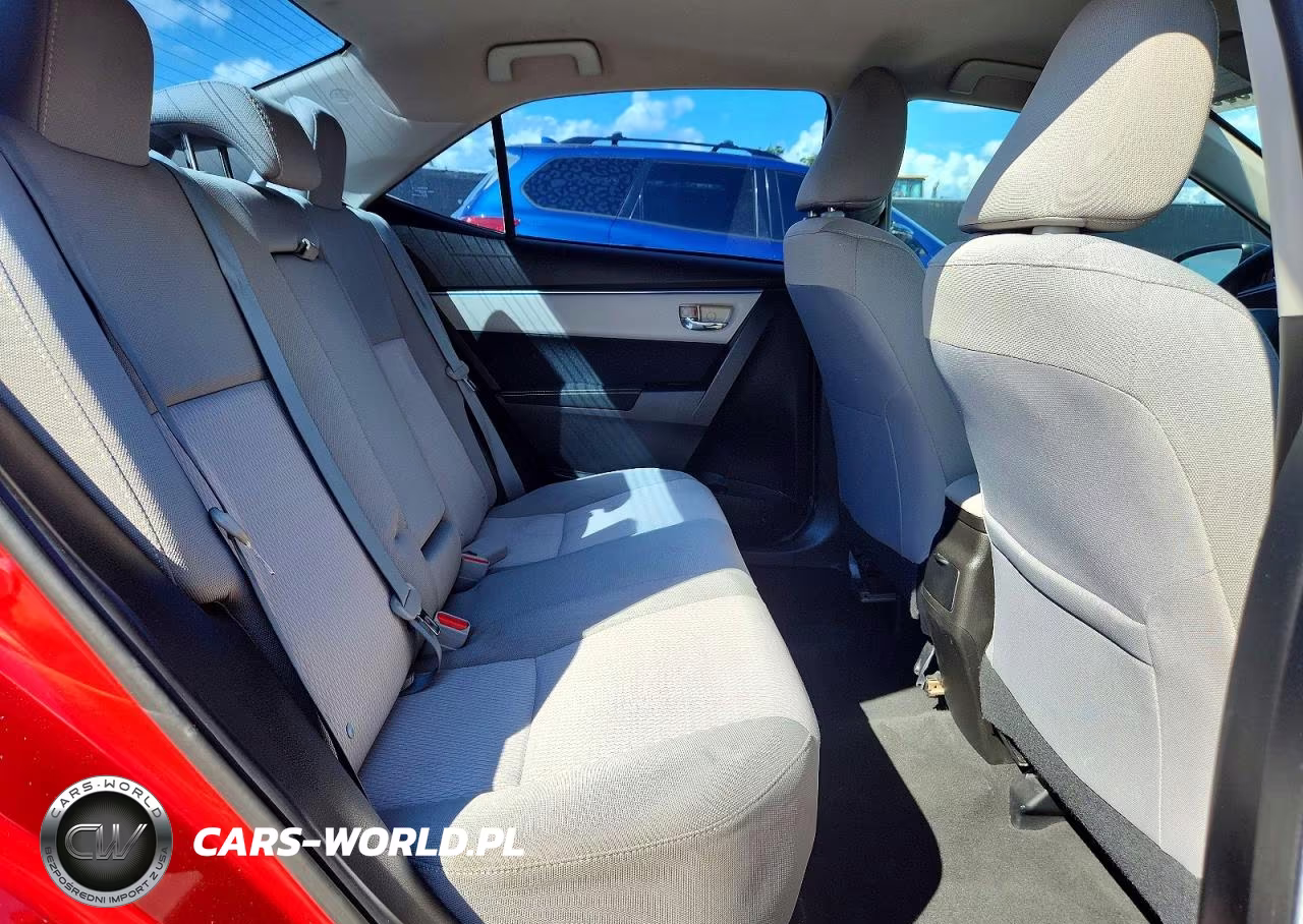 2015 Toyota Corolla Le VIN:5YFBURHE3FP318517 - 10