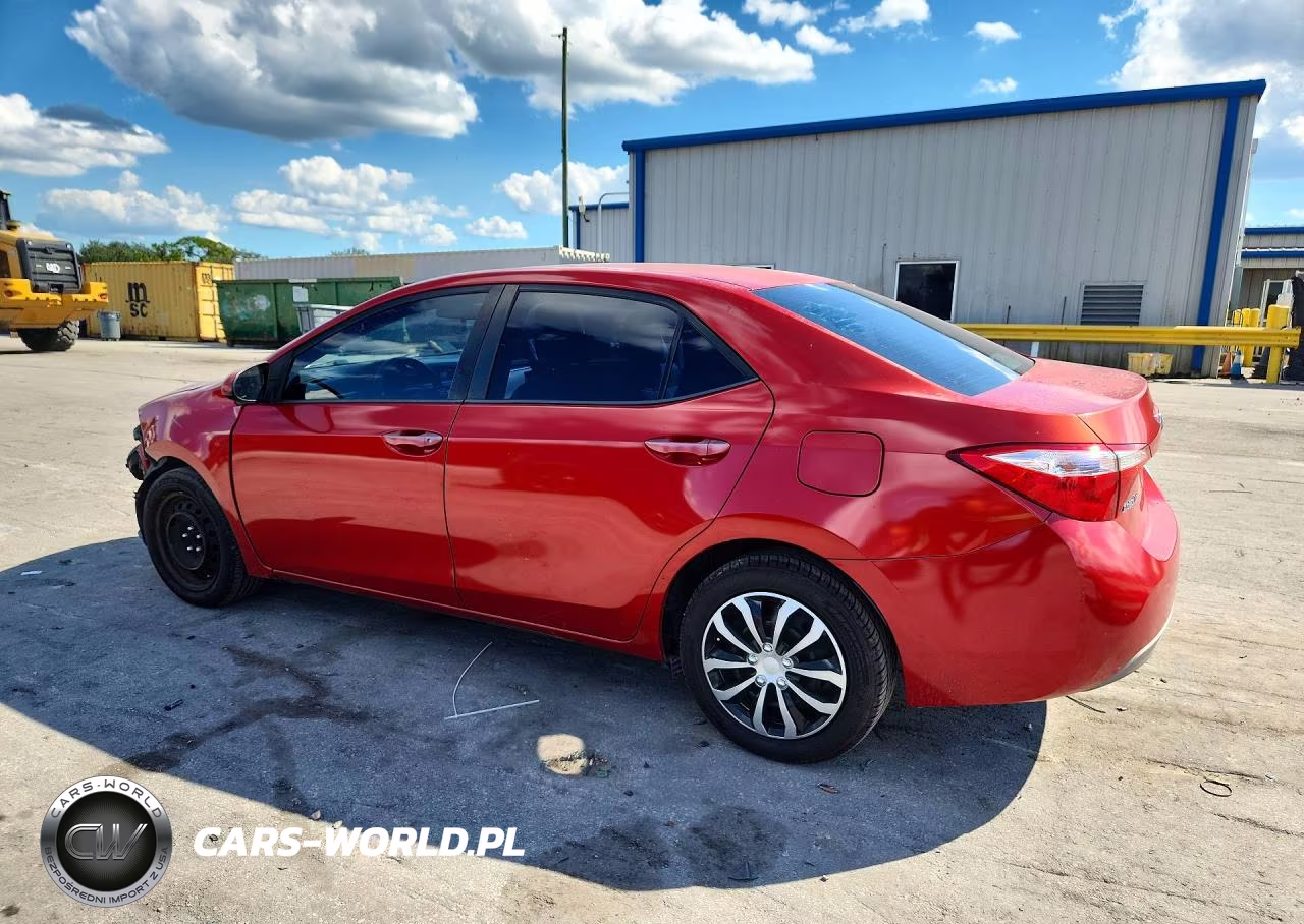2015 Toyota Corolla Le VIN:5YFBURHE3FP318517 - 2