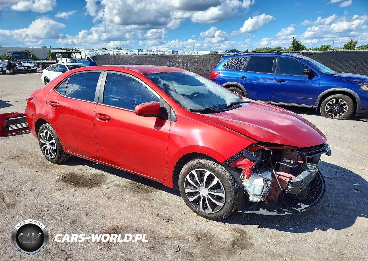 2015 Toyota Corolla Le VIN:5YFBURHE3FP318517 - 4