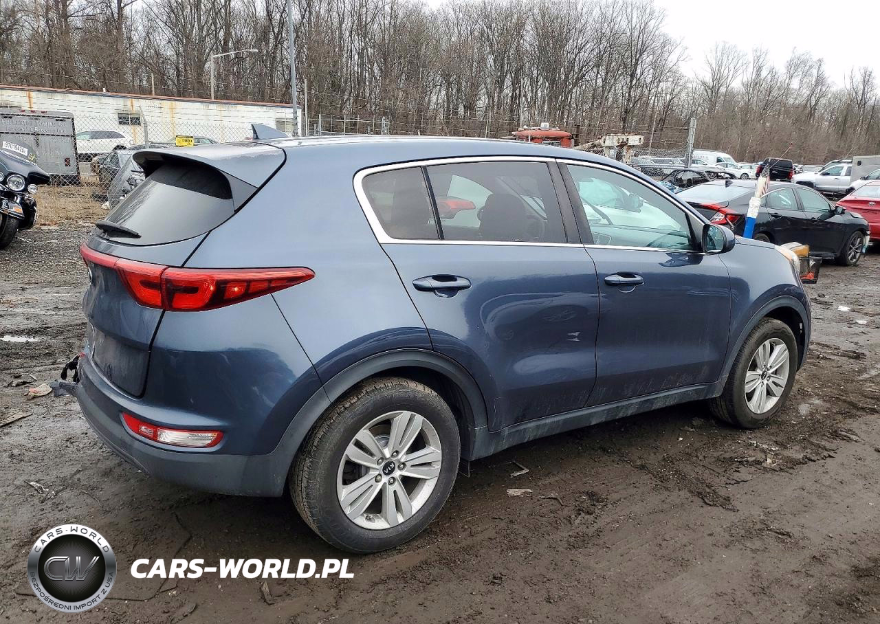 2018 Kia Sportage Lx VIN:KNDPM3AC3J7449095 - 3