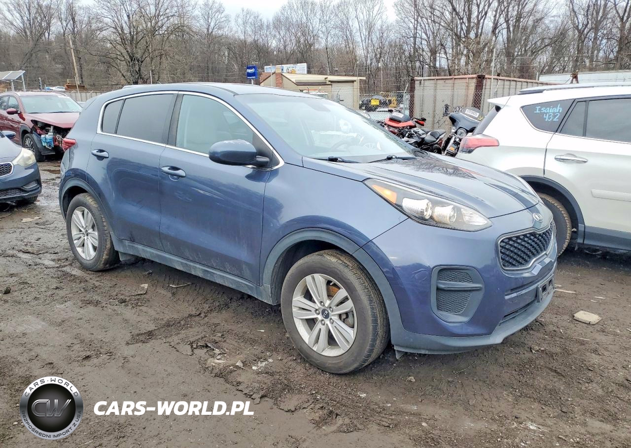 2018 Kia Sportage Lx VIN:KNDPM3AC3J7449095 - 4