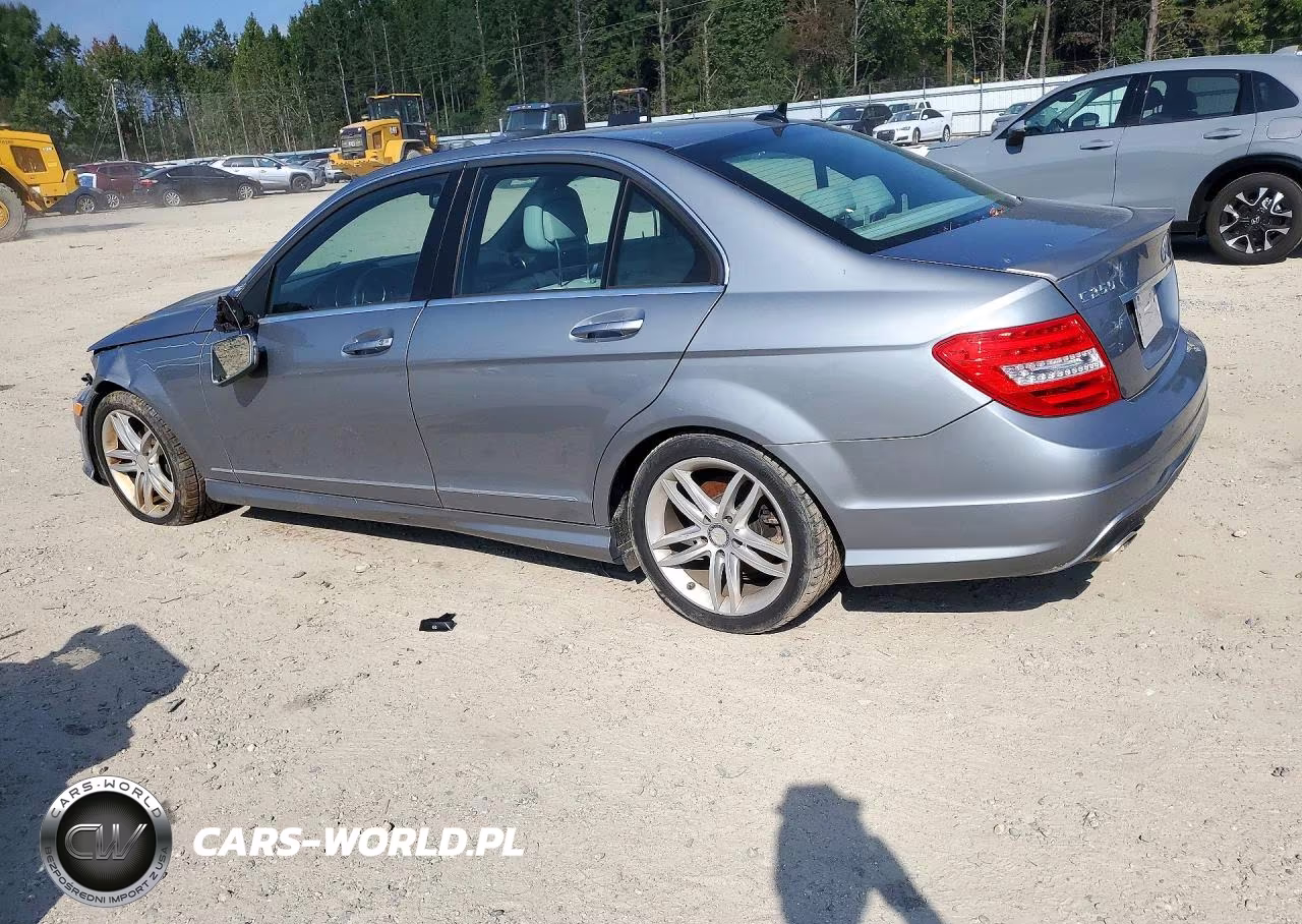 2013 Mercedes-Benz C 250 VIN:WDDGF4HB7DA823914 - 2
