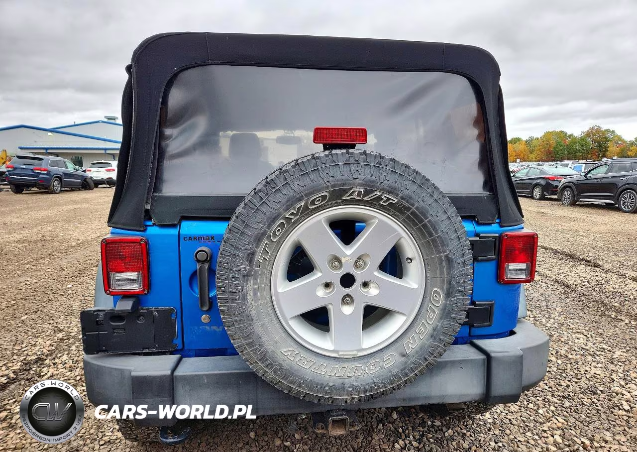 2015 Jeep Wrangler Unlimited Sport VIN:1C4BJWDG3FL729830 - 6