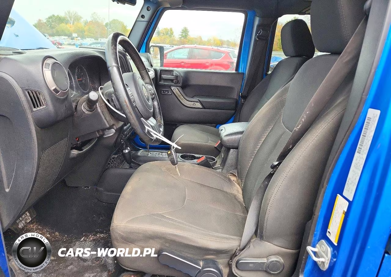 2015 Jeep Wrangler Unlimited Sport VIN:1C4BJWDG3FL729830 - 7