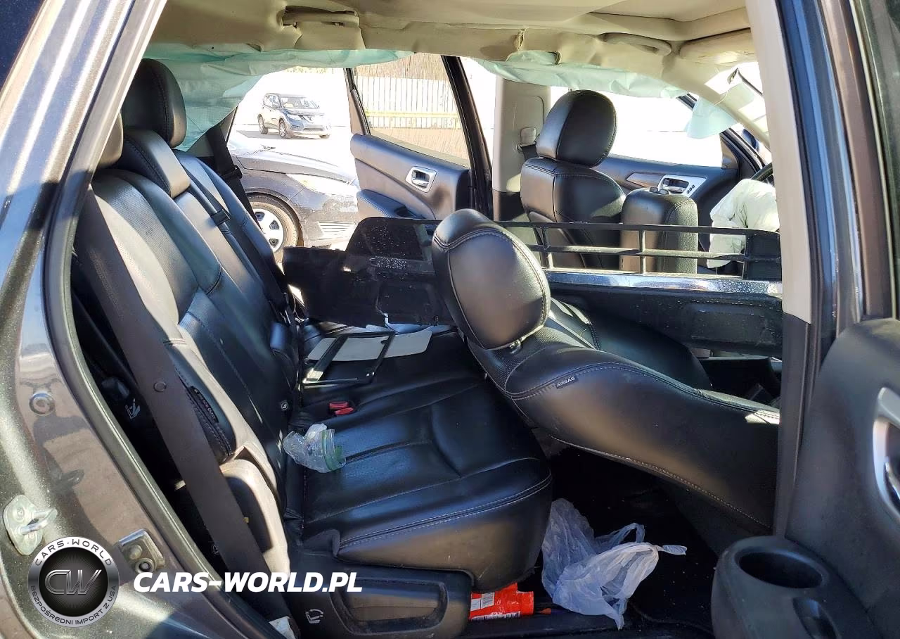 2018 Nissan Pathfinder Platinum VIN:5N1DR2MM3JC671495 - 10