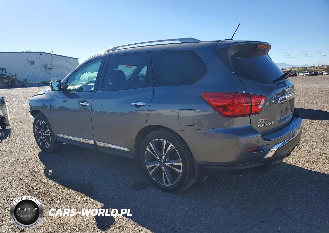 2018 Nissan Pathfinder Platinum VIN:5N1DR2MM3JC671495 - 2