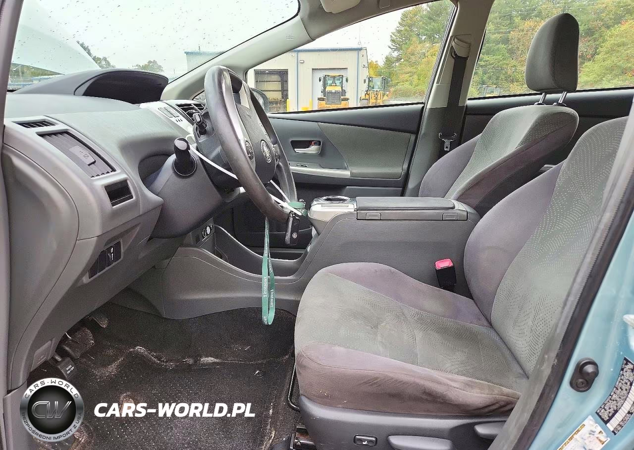 2013 Toyota Prius V Three VIN:JTDZN3EU7D3219774 - 7
