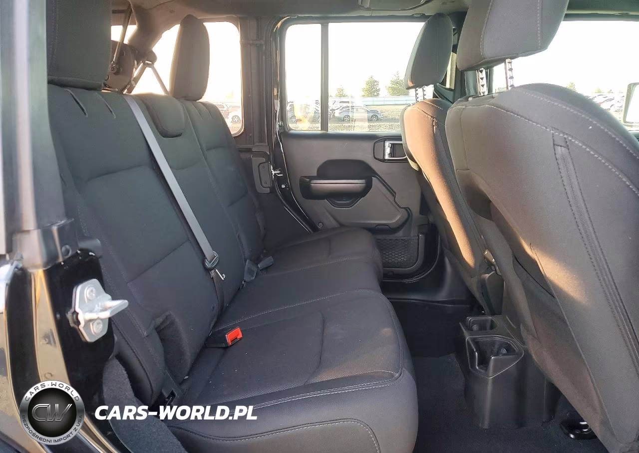 2018 Jeep Wrangler Unlimited Sport VIN:1C4HJXDN1JW206408 - 10