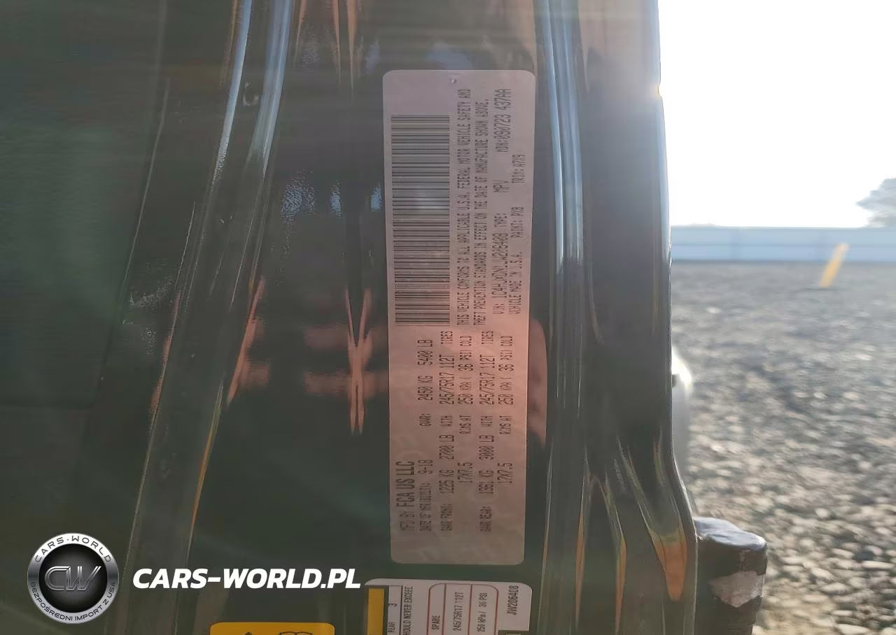 2018 Jeep Wrangler Unlimited Sport VIN:1C4HJXDN1JW206408 - 12