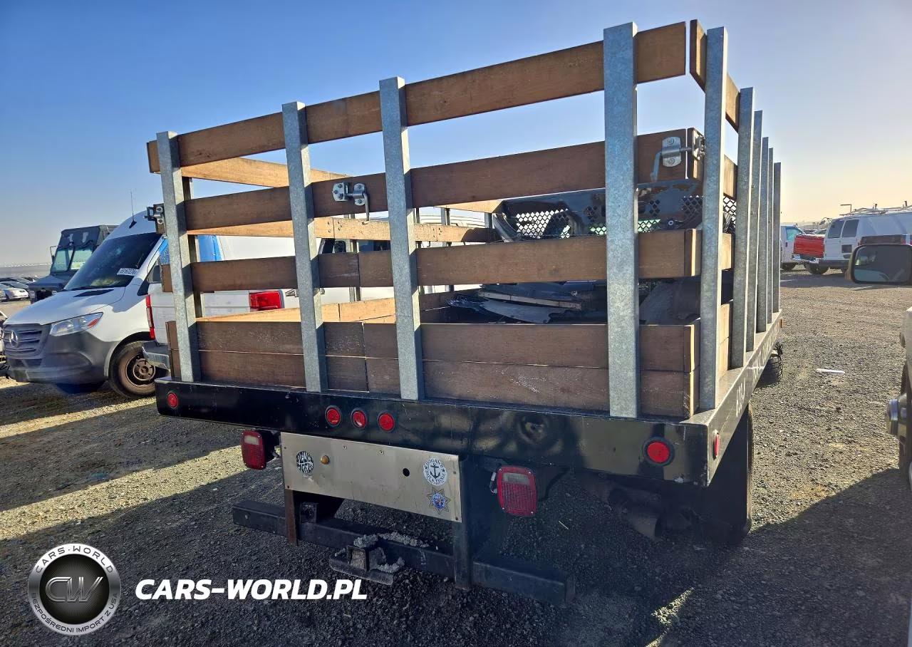 2015 Ford F350 Super Duty VIN:1FDRF3GTXFEC84641 - 3