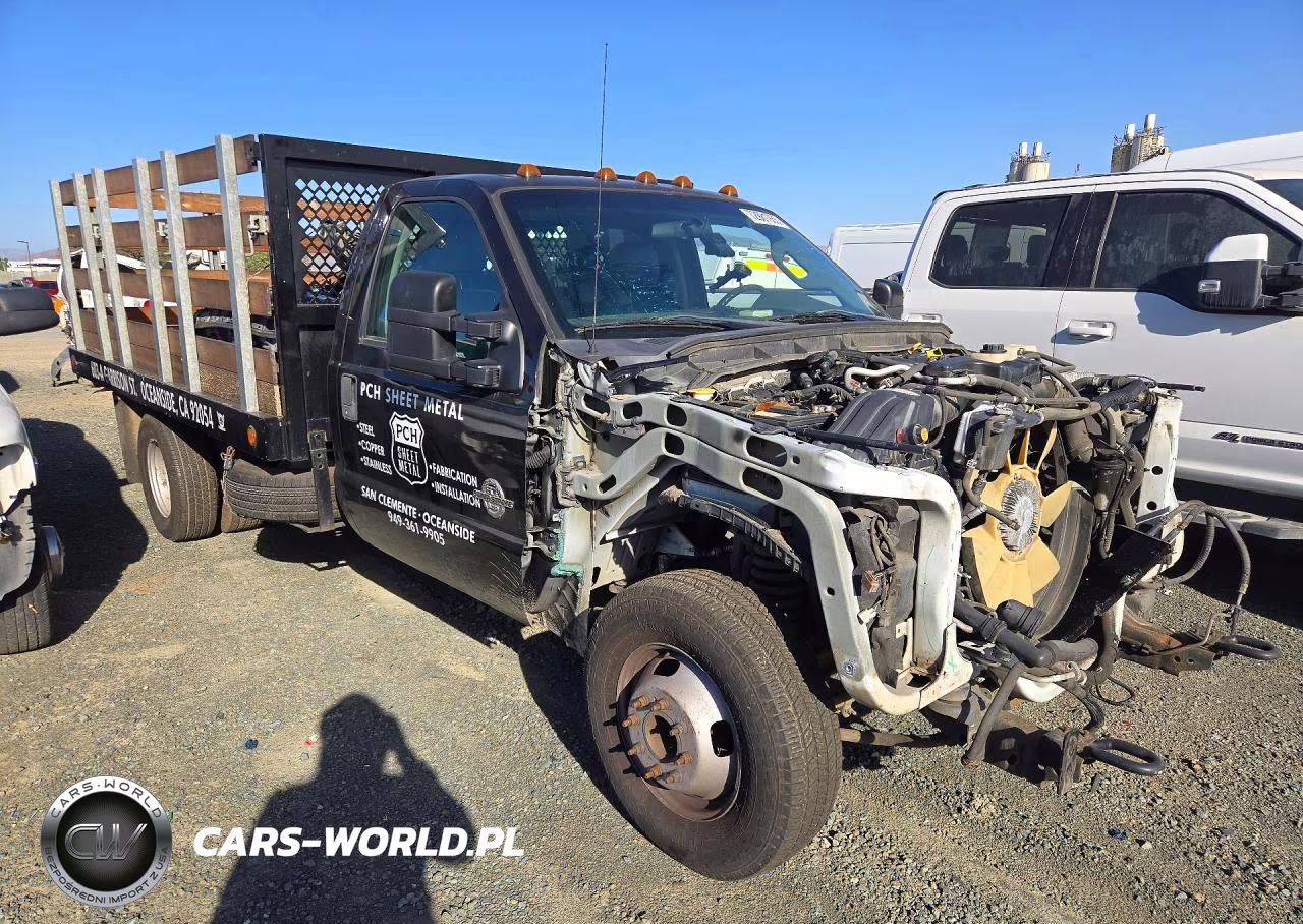 2015 Ford F350 Super Duty VIN:1FDRF3GTXFEC84641 - 4