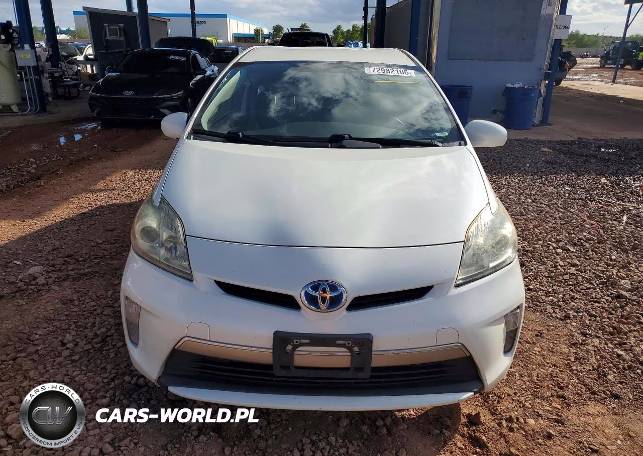 2014 Toyota Prius Plug-In Hybrid Base VIN:JTDKN3DP5E3049249 - 5