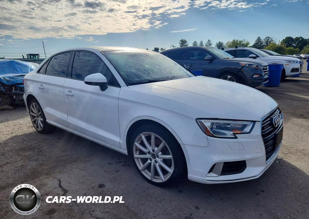 2018 Audi A3 Premium VIN:WAUB8GFF9J1055450 - 4