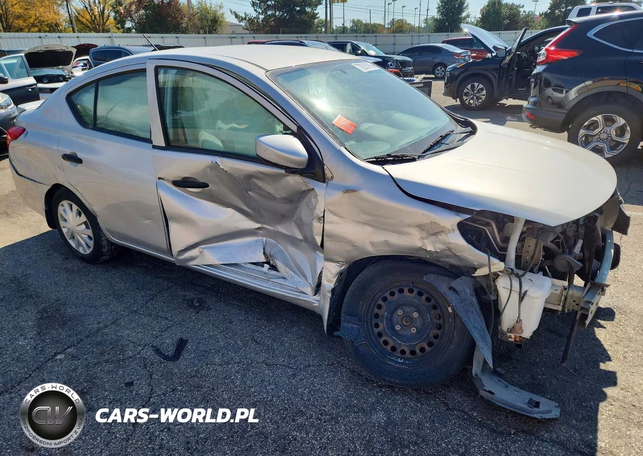 2019 Nissan Versa S Plus VIN:3N1CN7AP8KL808107 - 4