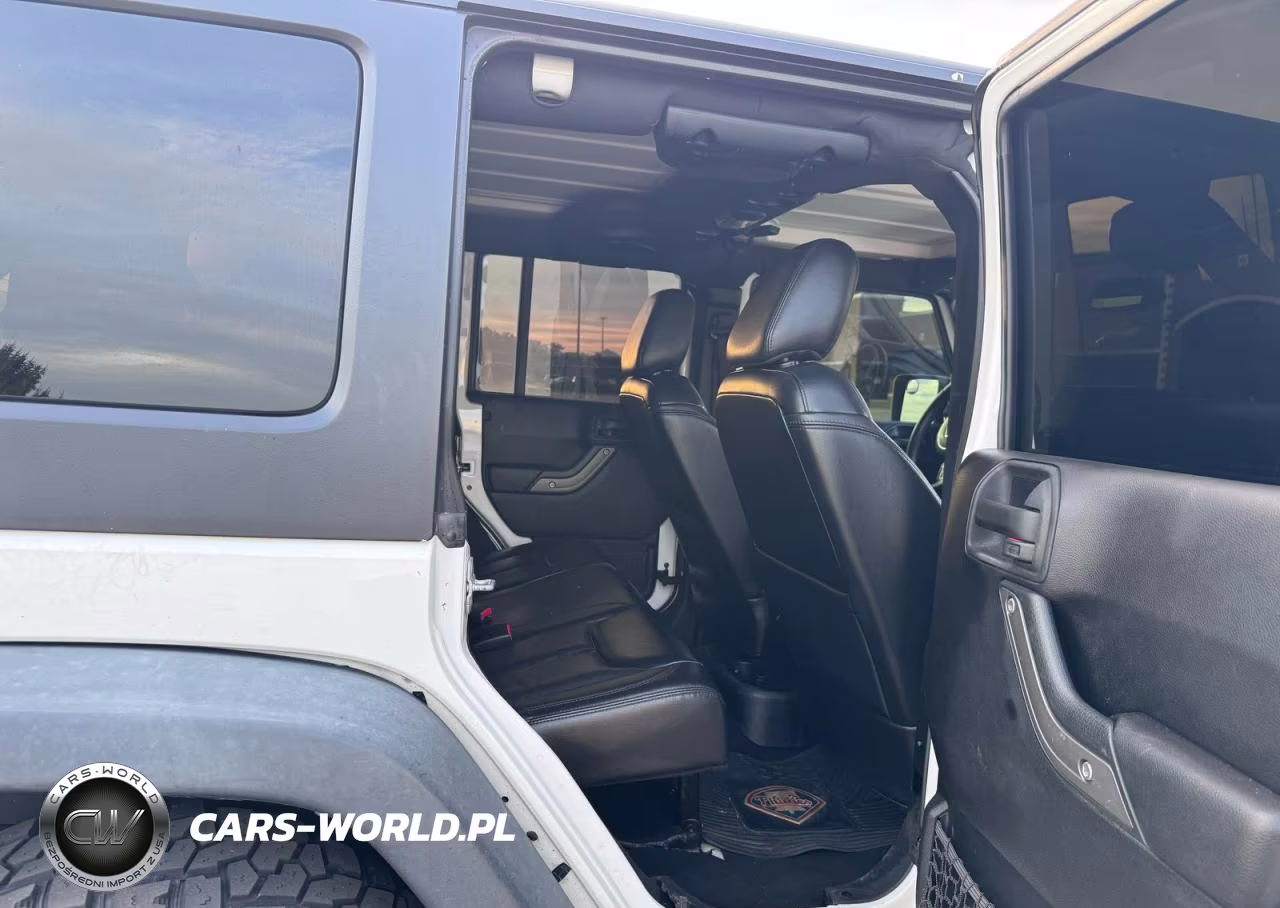 2014 Jeep Wrangler Unlimited Sport VIN:1C4BJWDG6EL105261 - 6