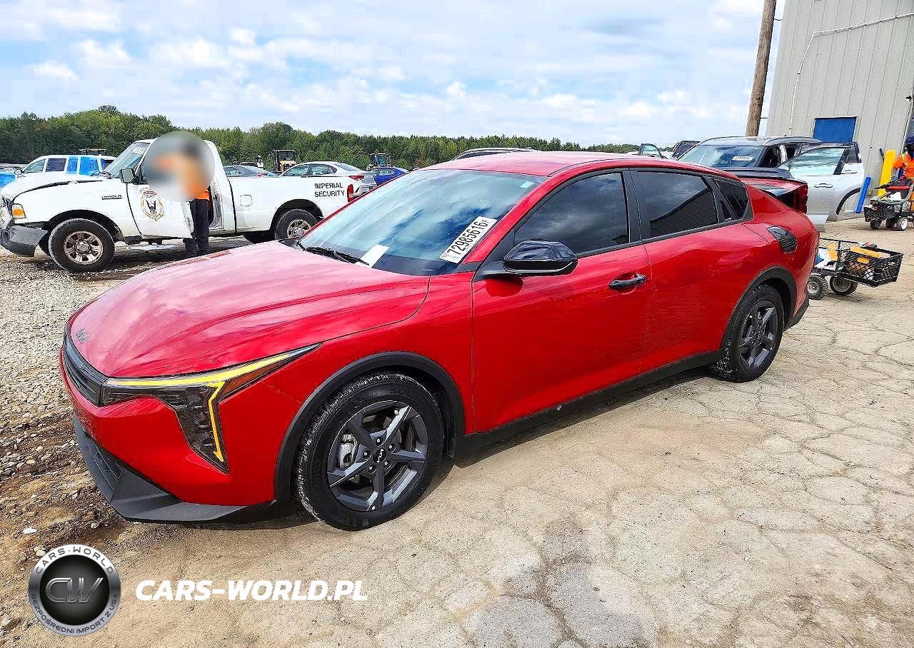 2025 Kia K4 Lxs VIN:3KPFT4DEXSE240181 - 1