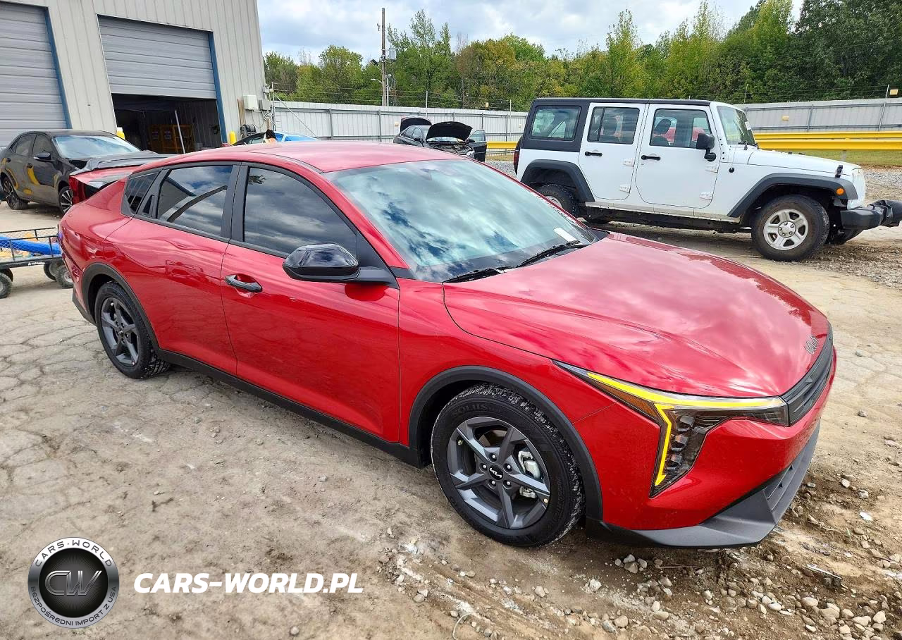 2025 Kia K4 Lxs VIN:3KPFT4DEXSE240181 - 4