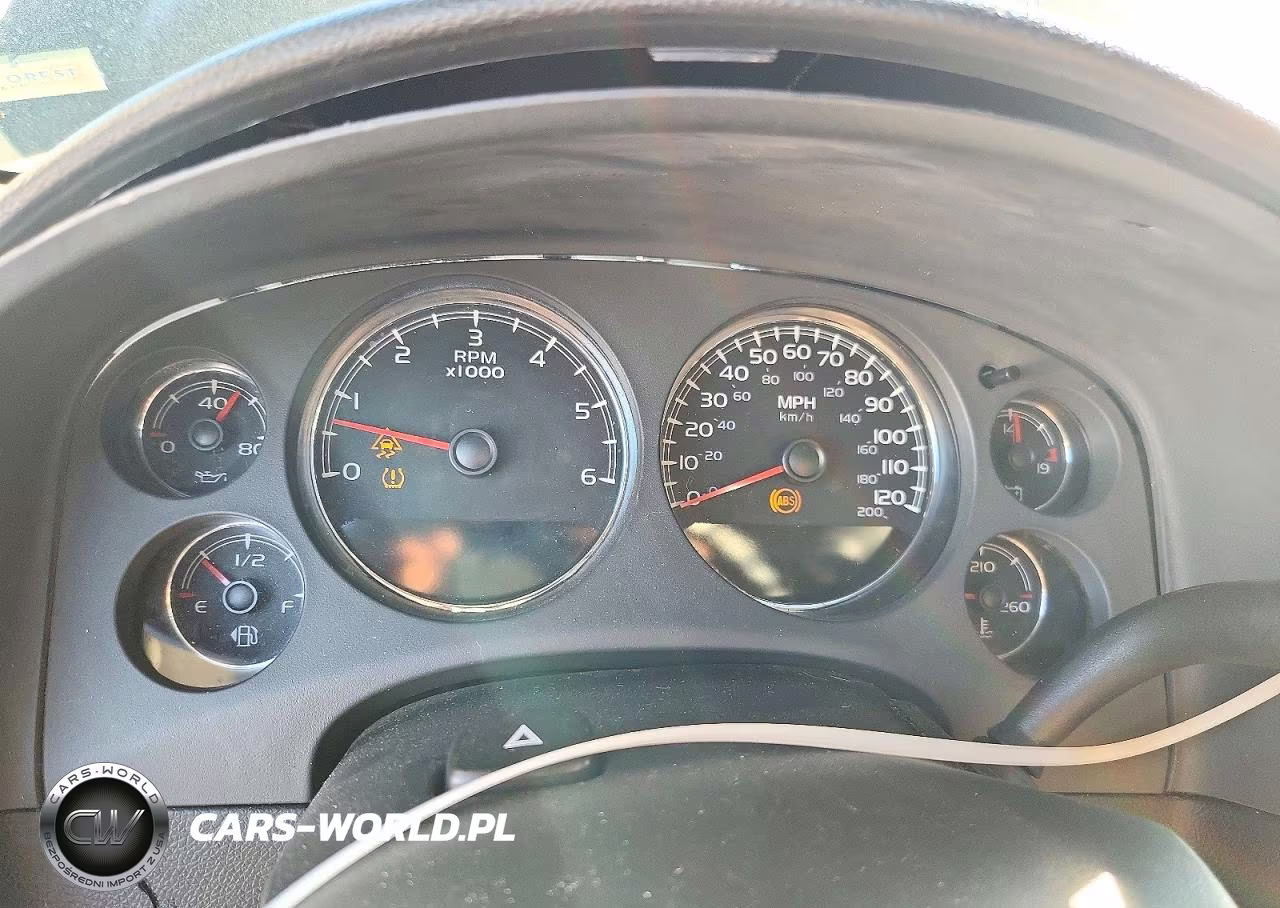 2007 Chevrolet Avalanche C1500 VIN:3GNEC12017G155427 - 9
